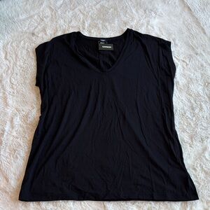 Express Women's Black Muscle Tee